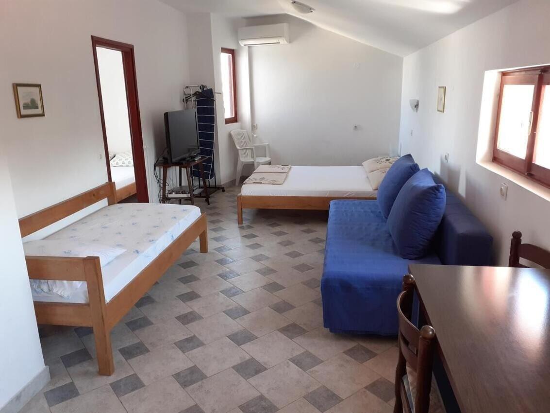 Apartments Ana 比比涅 外观 照片